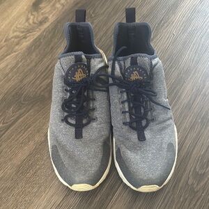 Nike Huarache Shoes (denim)